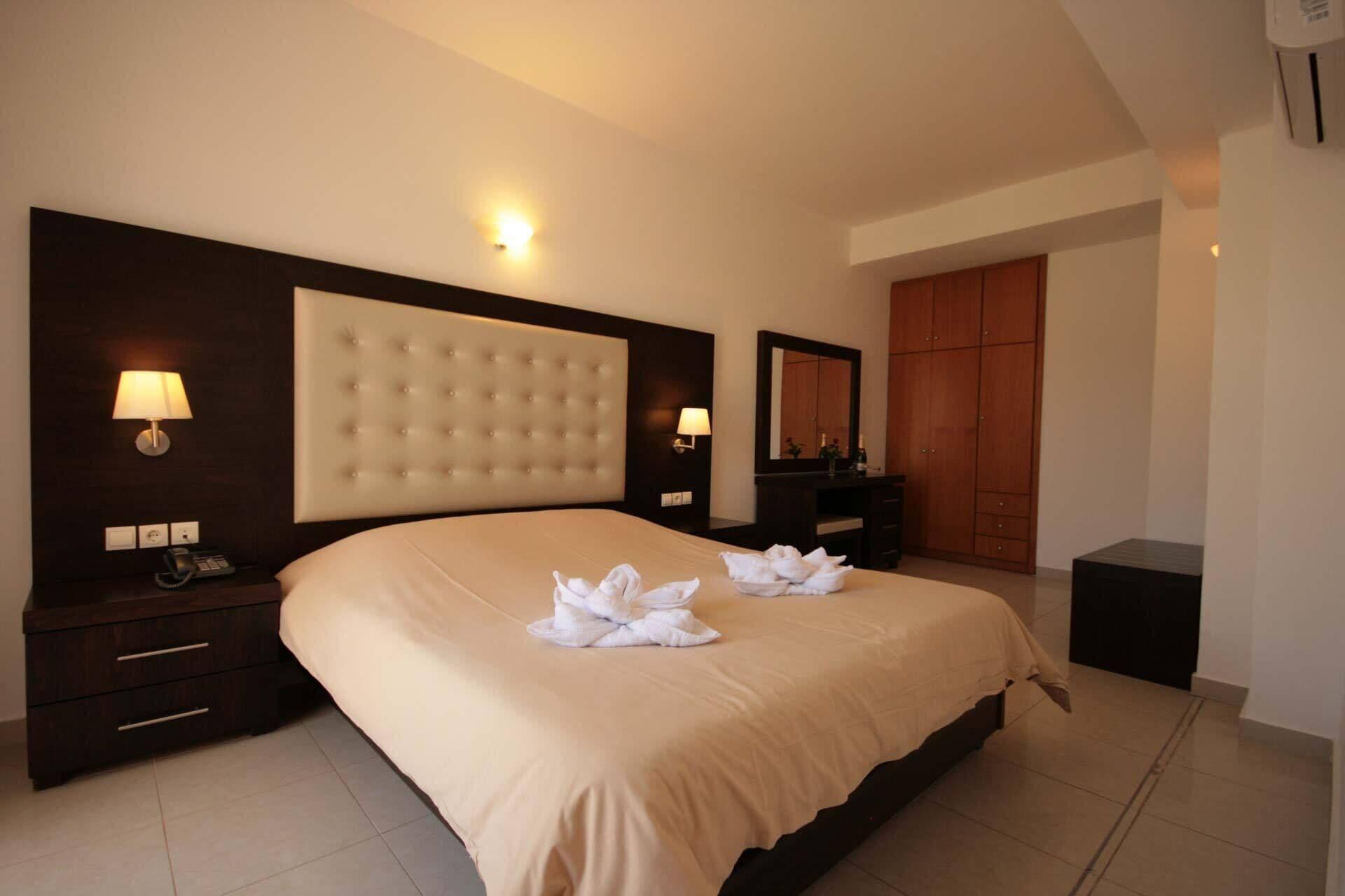 Castro Beach Hotel Maleme Extérieur photo
