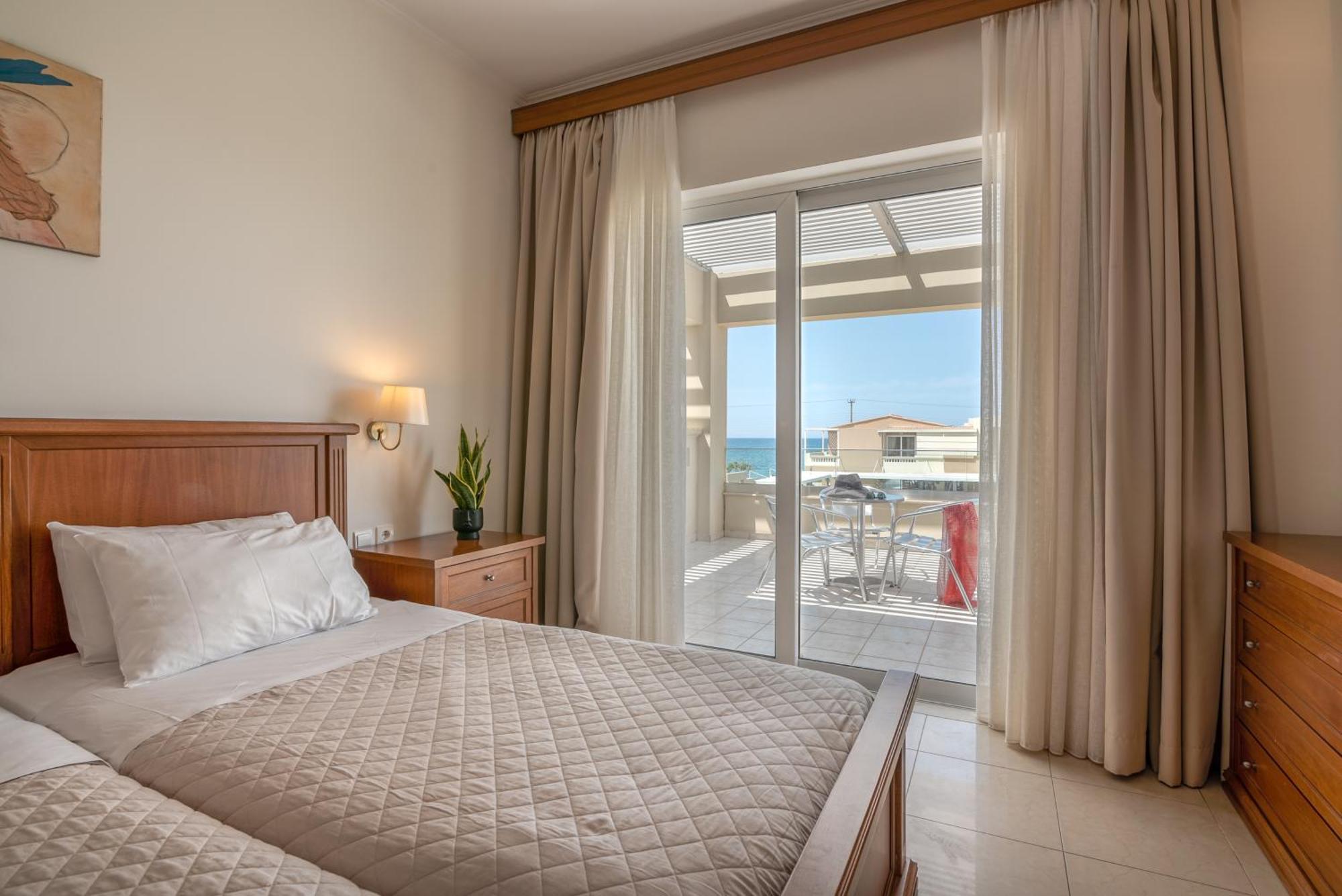 Castro Beach Hotel Maleme Extérieur photo